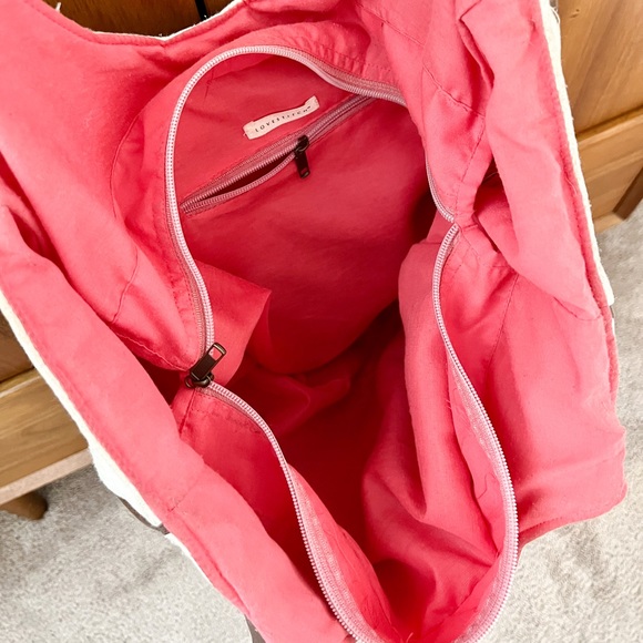 ‼️LAST CHANCE‼️ LoveStitch Mirrored Floral Tote - Picture 8 of 13